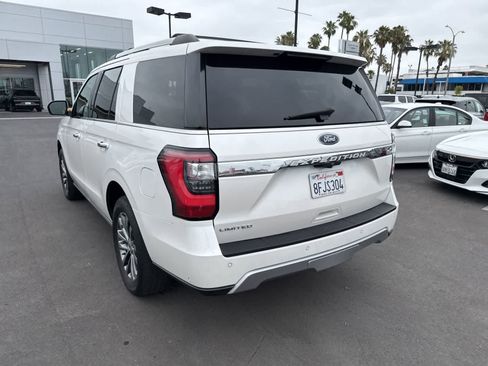 Used 2018 Ford Expedition Limited w/ Equipment Group 301A AWD/4WD image 19