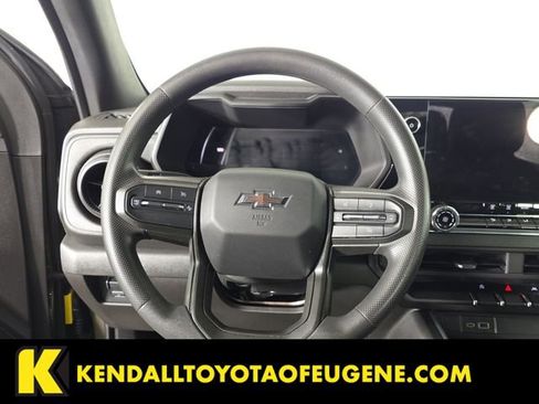Used 2023 Chevrolet Colorado Trail Boss w/ Technology Package AWD/4WD image 11