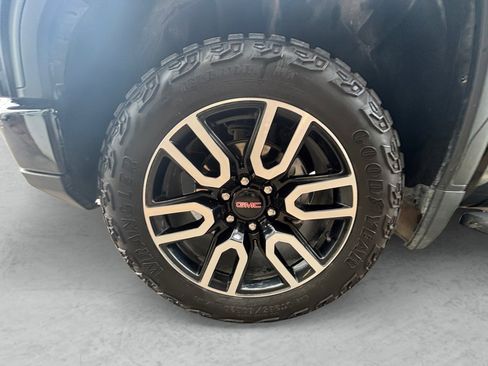 Used 2024 GMC Sierra 1500 AT4 w/ Technology Package image 28