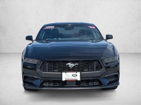 Used 2025 Ford Mustang Premium image 2