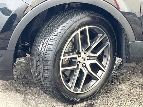 Used 2018 Ford Explorer Sport w/ Equipment Group 401A image 3