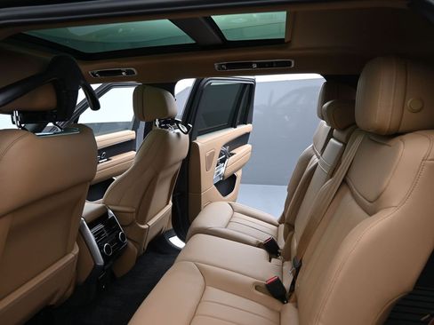 New 2026 Land Rover Range Rover Long Wheelbase SE AWD/4WD image 22