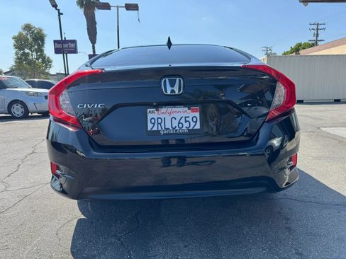 Used 2018 Honda Civic EX image 6