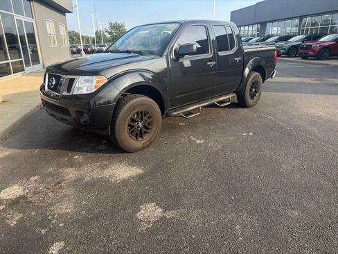 Used 2019 Nissan Frontier SV RWD image 10
