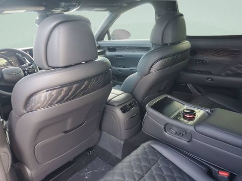 Used 2026 Genesis G90 3.5T Prestige AWD/4WD image 11
