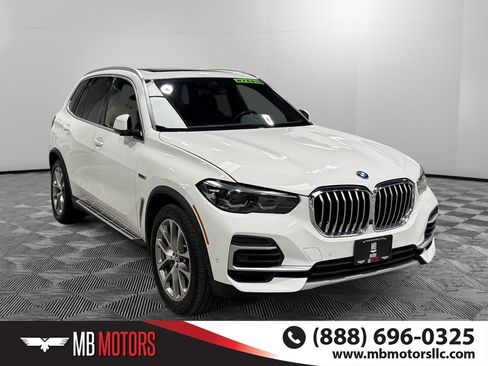 Used 2023 BMW X5 xDrive45e image 1