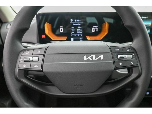 New 2025 Kia K4 image 17