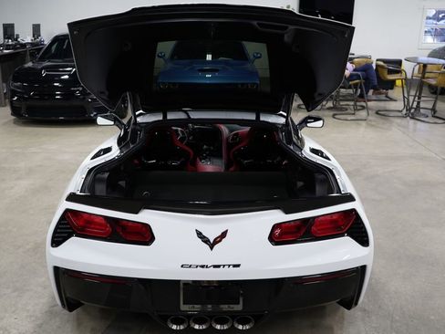 Used 2017 Chevrolet Corvette Stingray Coupe RWD image 31