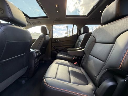 Used 2022 GMC Acadia AT4 w/ Technology Package image 26