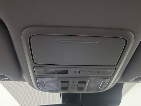 Used 2016 Honda Pilot Touring image 35