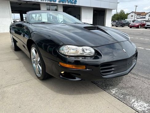 Used 2001 Chevrolet Camaro Z28 w/ SS Performance/Appearance Pkg RWD image 41