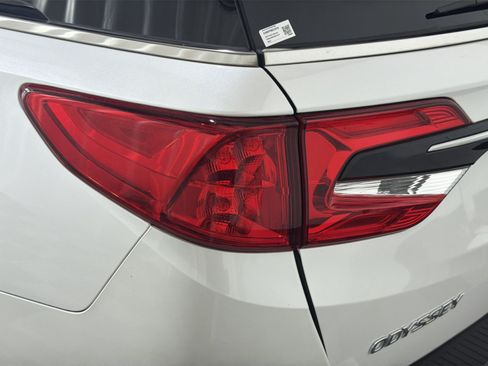 Used 2023 Honda Odyssey Touring image 18
