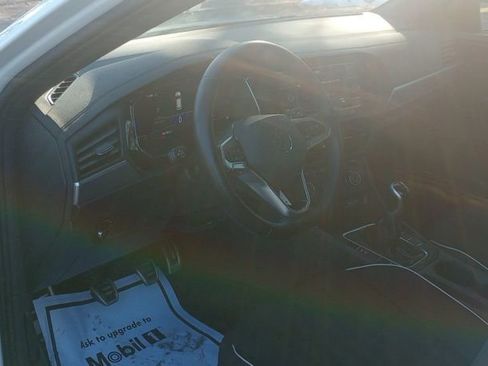 Used 2024 Volkswagen Jetta Sport image 11