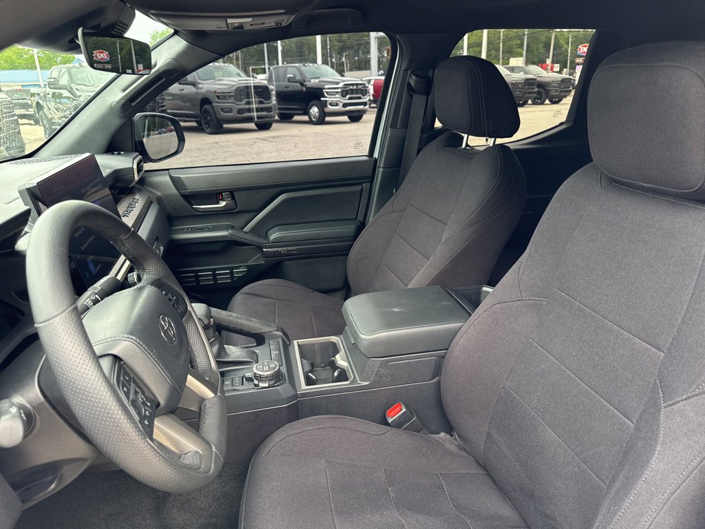 Used 2024 Toyota Tacoma TRD Off-Road AWD/4WD image 38