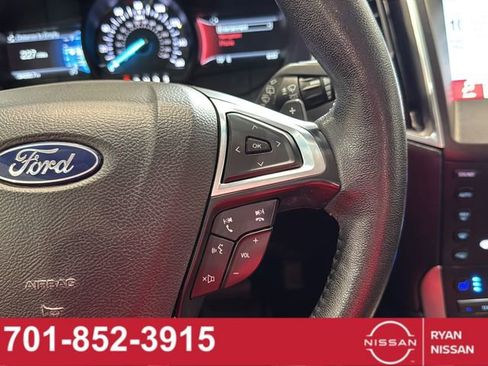 Used 2019 Ford Edge Titanium w/ Equipment Group 301A AWD/4WD image 28