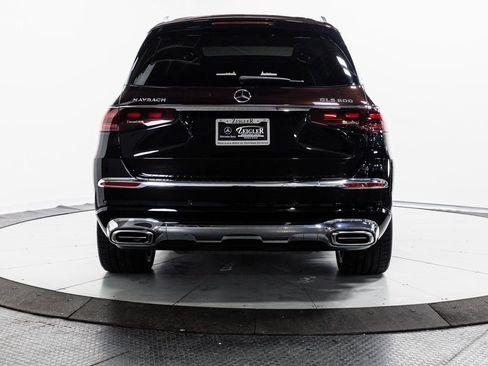 Used 2024 Mercedes-Benz Maybach GLS 600 4MATIC image 32