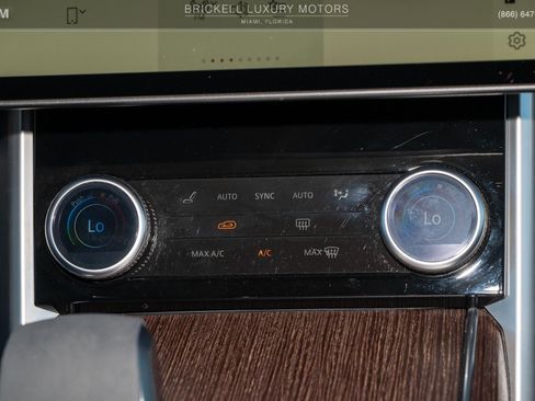 Used 2023 Land Rover Range Rover SE AWD/4WD image 25