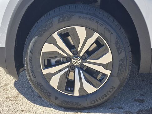 New 2026 Volkswagen Atlas SE image 9