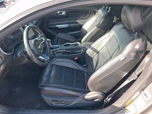 Used 2022 Ford Mustang GT Premium w/ Equipment Group 401A RWD image 7
