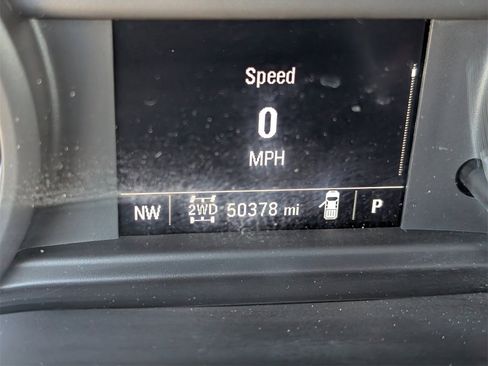 Used 2023 Chevrolet Silverado 1500 Custom image 13