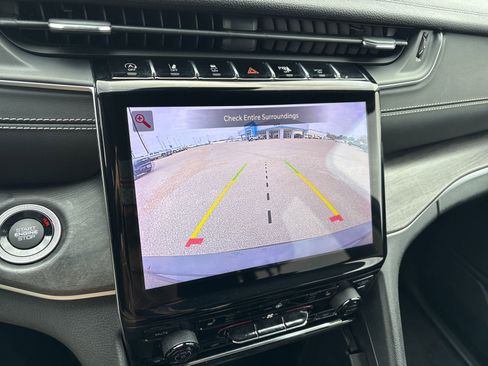 Used 2023 Jeep Grand Cherokee L Limited image 46