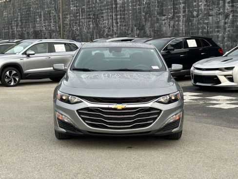 Used 2024 Chevrolet Malibu LT FWD image 2