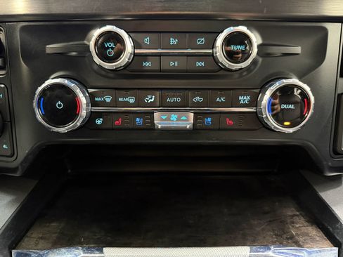 Used 2023 Ford F350 Lariat w/ Chrome Package AWD/4WD image 28