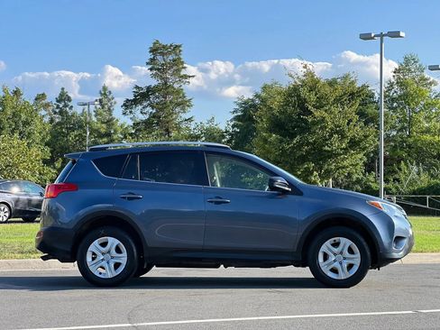 Used 2014 Toyota RAV4 LE AWD/4WD image 6