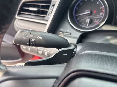 Used 2023 Toyota Camry SE FWD image 15