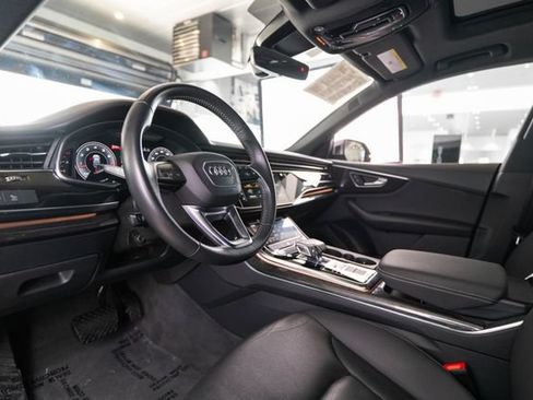Used 2020 Audi Q8 Premium Plus w/ Premium Plus Package AWD/4WD image 4