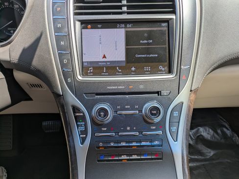 Used 2016 Lincoln MKX Reserve image 24