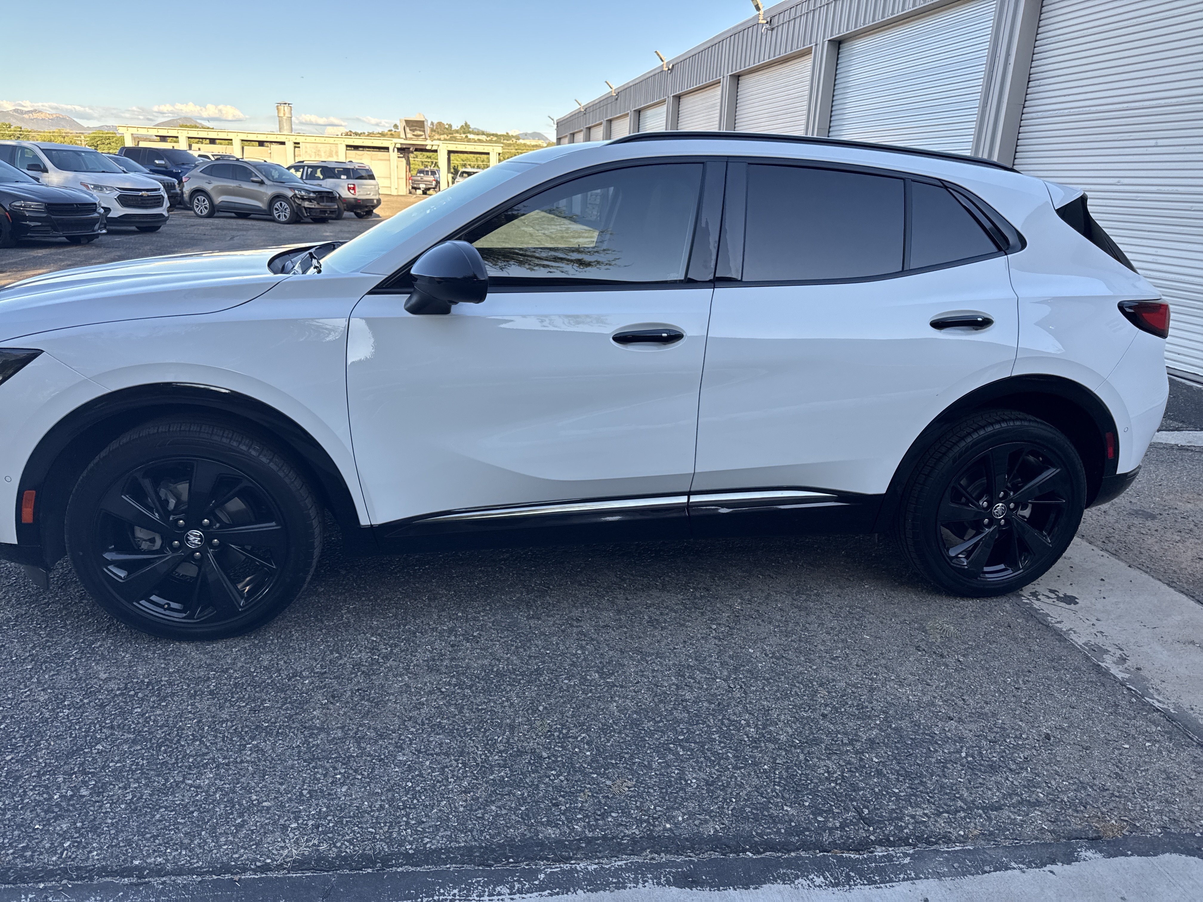 Used 2022 Buick Envision Essence w/ Technology Package II FWD image 4