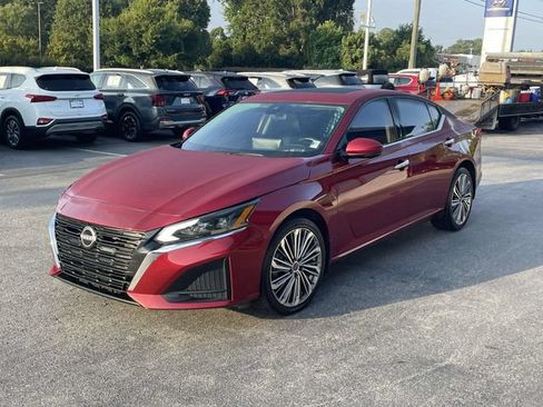 Used 2023 Nissan Altima 2.5 SL AWD/4WD image 3
