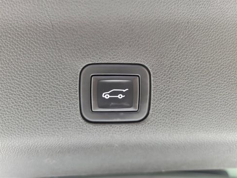 Used 2023 GMC Yukon AT4 w/ AT4 Premium Plus Package image 9