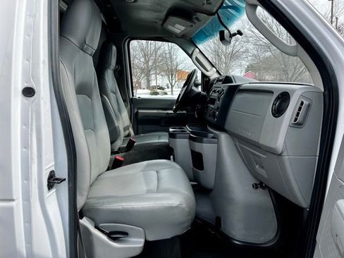 Used 2021 Ford E-350 and Econoline 350 Super Duty w/ Power Windows & Locks Group image 16