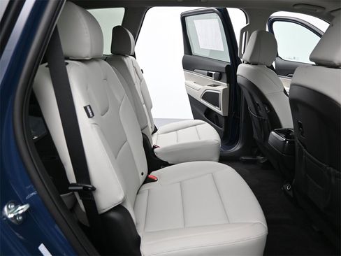 New 2025 Kia Telluride S image 20