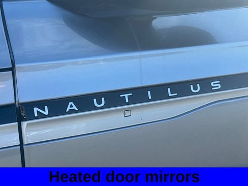 Used 2024 Lincoln Nautilus Premier AWD/4WD image 19