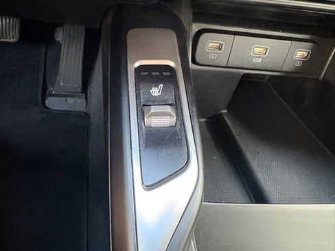 Certified 2022 Kia Sorento S w/ Panoramic Sunroof Package image 21