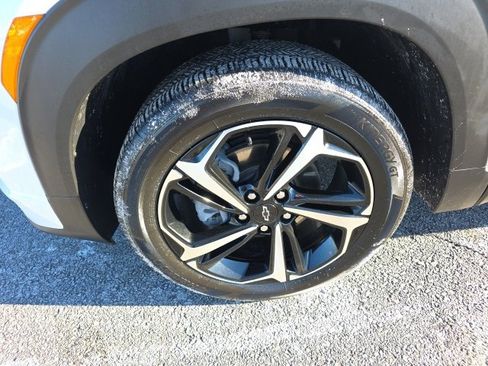 Used 2023 Chevrolet TrailBlazer RS w/ Convenience Package image 9