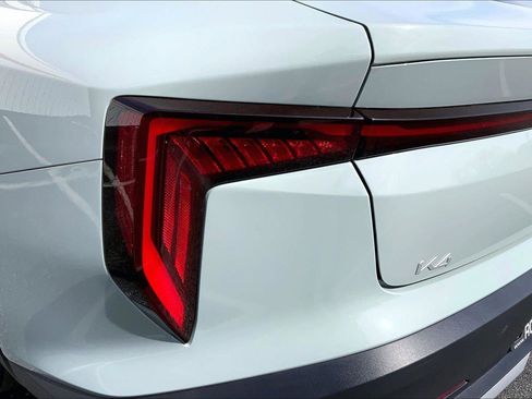 Used 2025 Kia K4 EX image 16