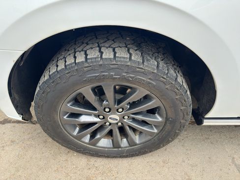 Used 2023 Ford Expedition Max Platinum AWD/4WD image 12