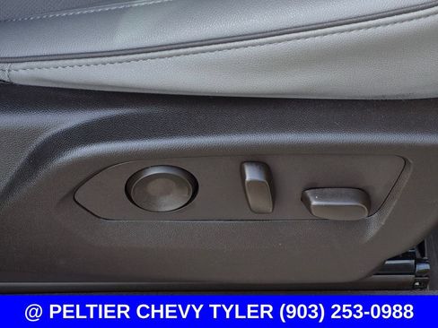 Used 2023 GMC Yukon SLT RWD image 15
