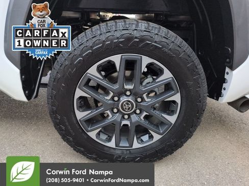 Used 2024 Toyota Tundra Limited AWD/4WD image 31