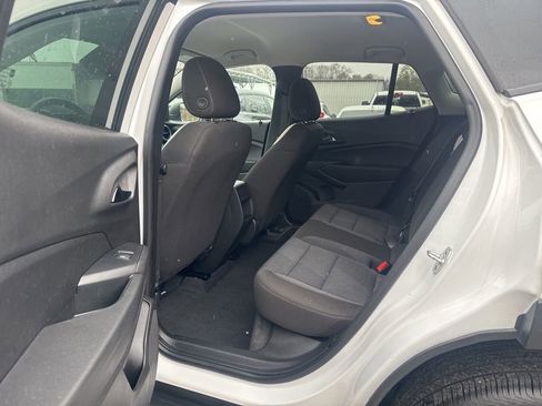 Used 2025 Chevrolet Trax LS image 14