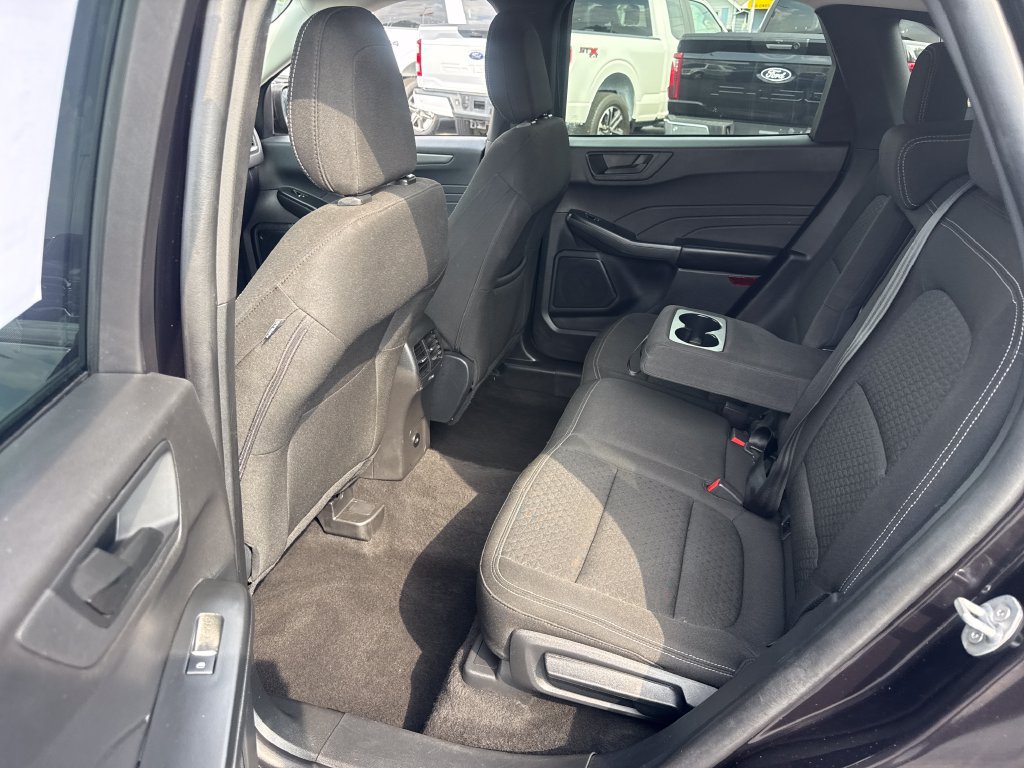 Used 2025 Ford Escape Active AWD/4WD image 14