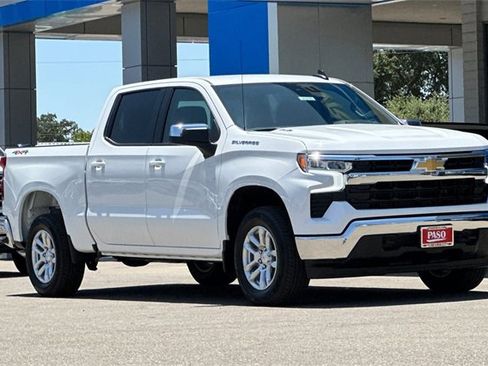 Used 2025 Chevrolet Silverado 1500 LT image 2