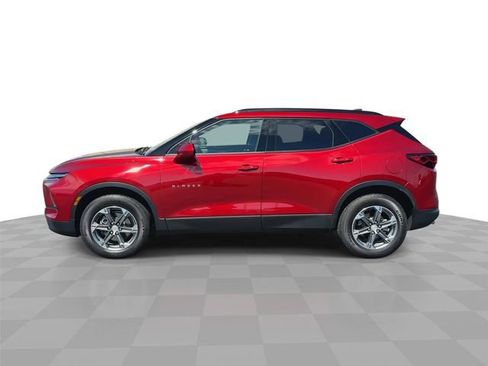 Certified 2024 Chevrolet Blazer LT w/ Convenience Package FWD image 5