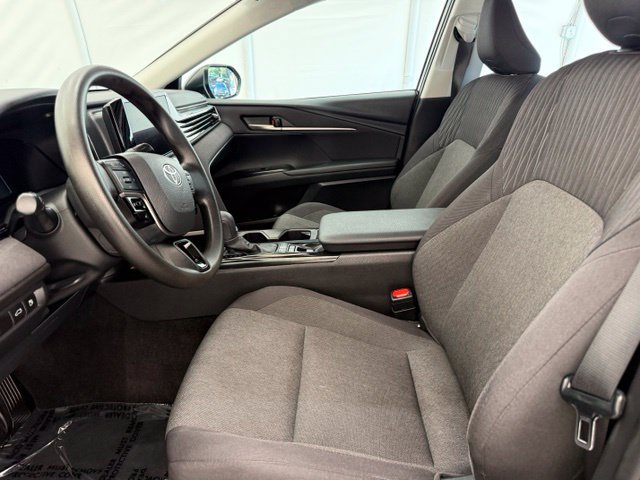 Used 2025 Toyota Camry LE FWD image 10