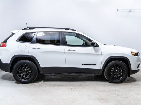 Used 2023 Jeep Cherokee Altitude Lux AWD/4WD image 8