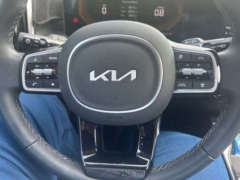 Used 2025 Kia Sorento EX w/ Panoramic Sunroof Package FWD image 8
